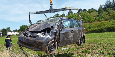Alko-Lenker &uuml;berschlug sich im Feiertags-Vollrausch