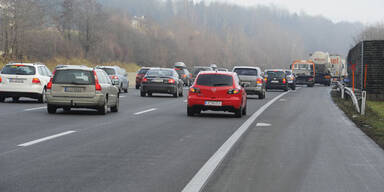 CO2-Ausstoß neuer Autos ging um 3,3% zurück