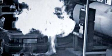 Auto in Flammen