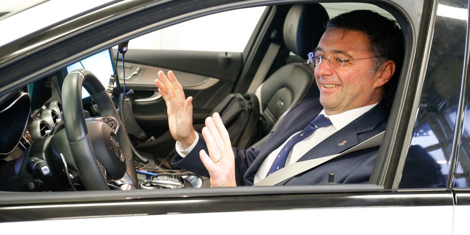 Roboter-Autos erstmals auf heimischer Autobahn