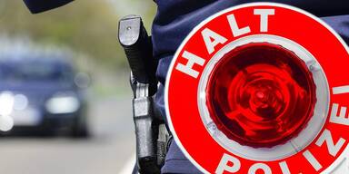 Marode Autos aus Verkehr gezogen.