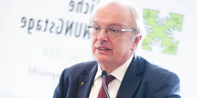 Klage beim VfGH "gegen pers&ouml;nlichen Feiertag fix"