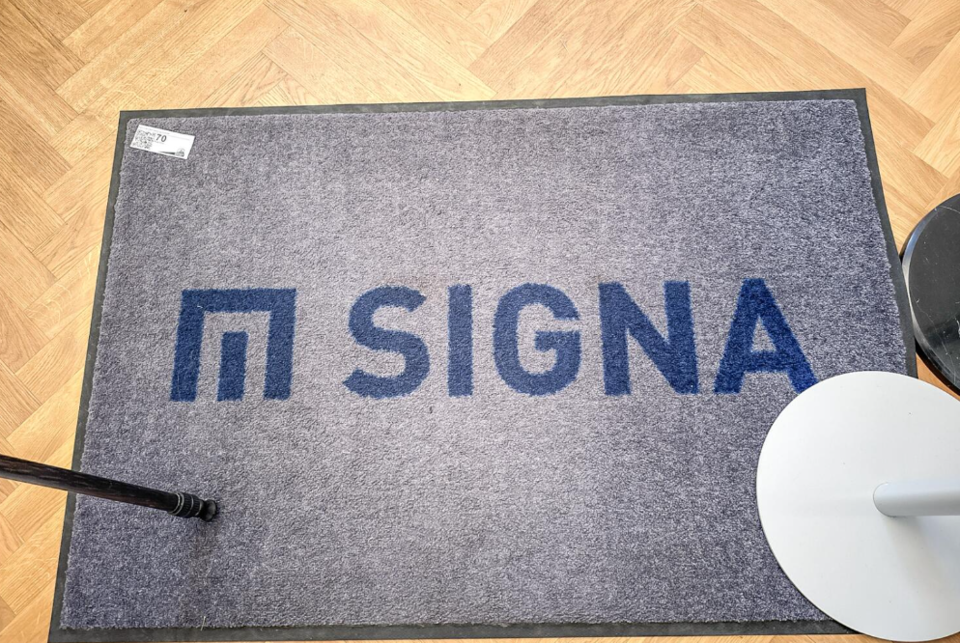 Signa-Büro-Accessoires werden versteigert