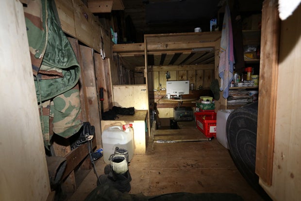 Polizei holte Reichsbürger mit Kindern aus Erdhöhle