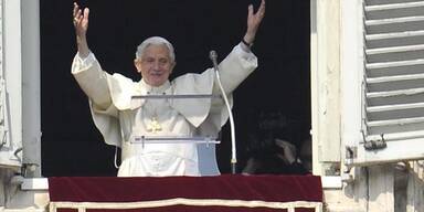 Zehntausende feiern Benedikt XVI.