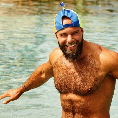 RAUS - Christian, 25