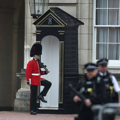 Prinz Philip legt Ämter nieder