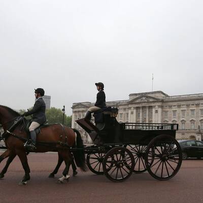 Prinz Philip legt Ämter nieder