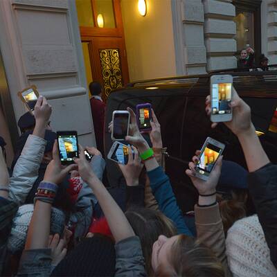 Jusnin Bieber Fans belagern Hotel Sacher