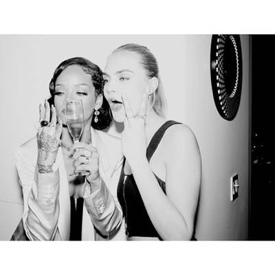 Rihanna feierte wilde Silvester-Fete mit Cara Delevingne