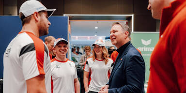 "Wichtiges Zeichen": Sportminister Babler besucht Olympia-Athleten