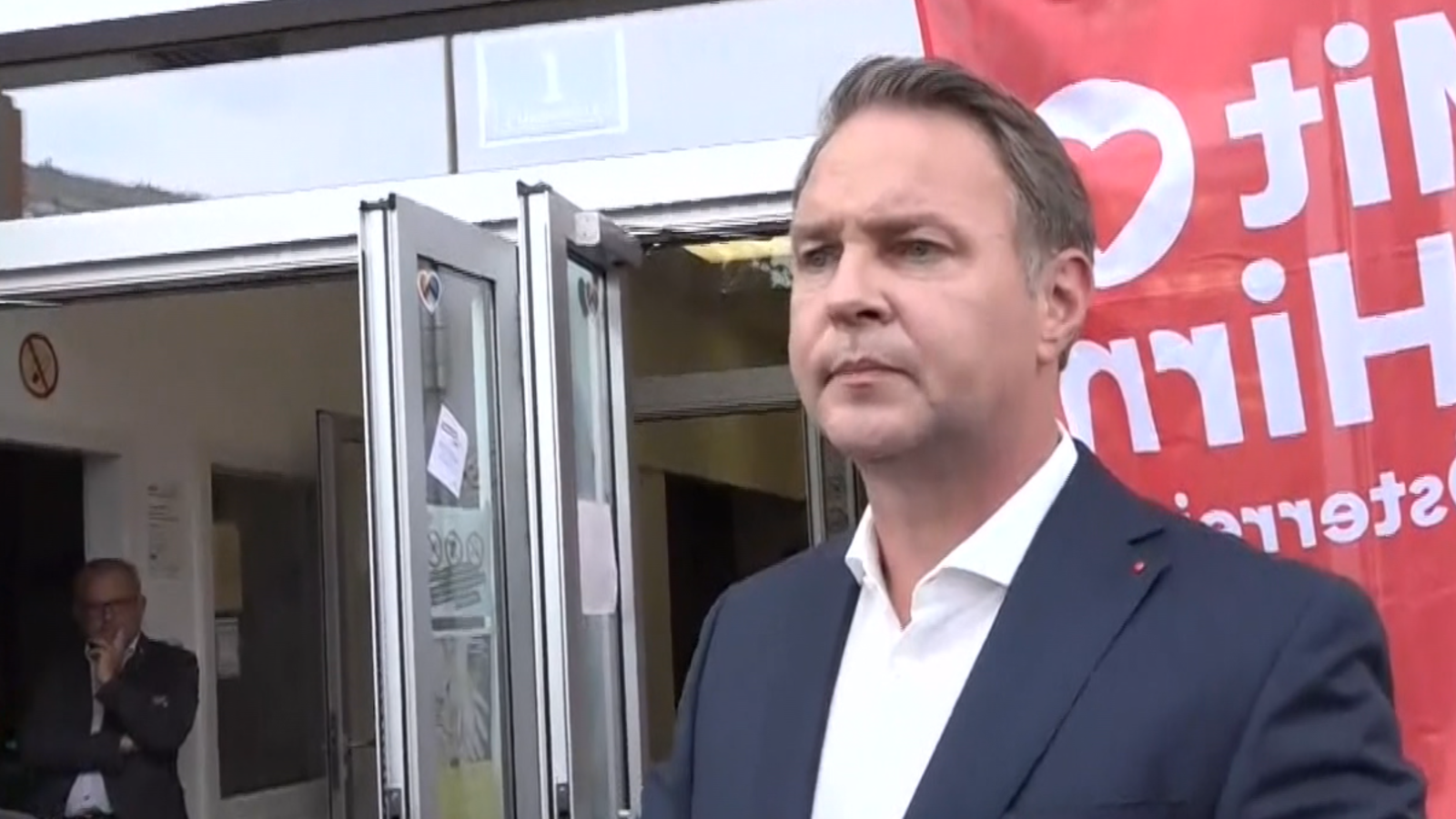 Luger bleibt trotz Skandal Linzer Bürgermeister | Andreas Babler - oe24.tv