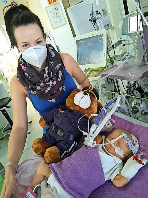 Polizei zeigt großes Herz für Baby Hanna