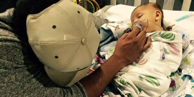 Es lag schon im Sterben - neues Herz rettet Baby das Leben.