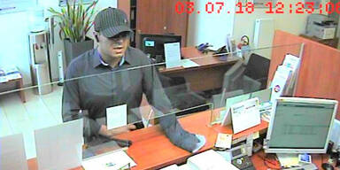 Pistolen-Mann &uuml;berf&auml;llt Bank in Baden