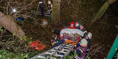 Mann stürzt in Brunnenschacht 