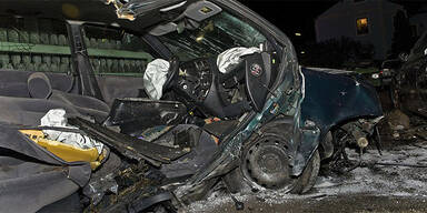 4 Verletzte bei schwerem Crash 