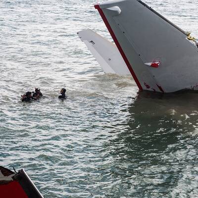 Lion-Air-Wrack wird von 70 Spezialisten geborgen.