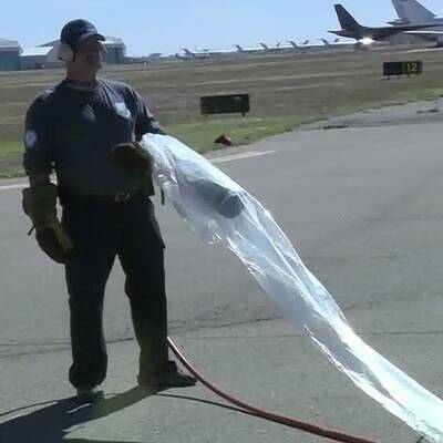 Wegen Windes wurde Baumgartners Sprung abgebrochen.