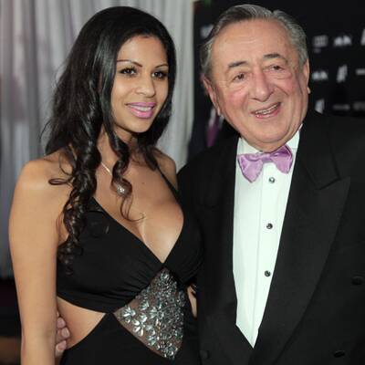 Voting: Mit wem soll Lugner zum Opernball?