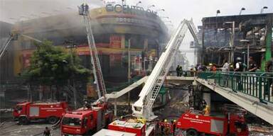Weitere Unruhen in Bangkok: Tote in Tempel