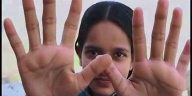 Bangladesh - The Hands that sew your shirt
