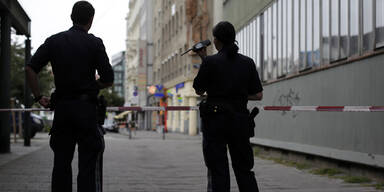 Bank mit Bomben-Attrappe überfallen