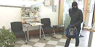 Bankräuber sperrt Angestellte im WC ein