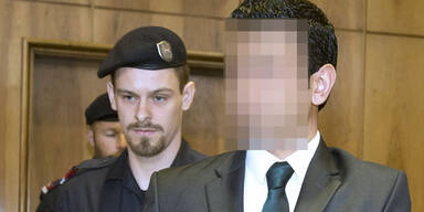 Kunden zerstückelt: Banker vor Gericht