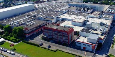 Banner freut sich über Umsatzplus.