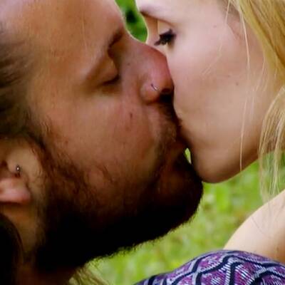 Bachelorette knutscht sich durchs Halbfinale