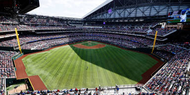 Aufreger: US-Baseballspiel vor 38.000 Fans