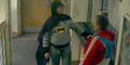 Batman liefert Gauner ab