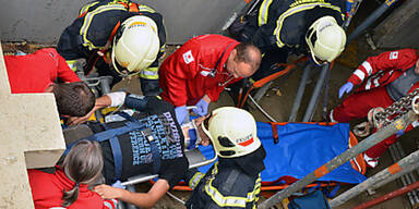 Bauarbeiter stürzte in 5-Meter-Schacht