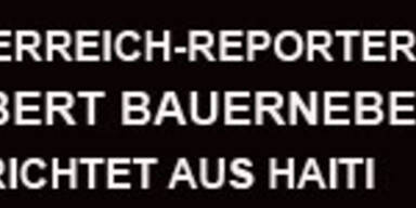 Opfer fliehen aus Beben-Hölle