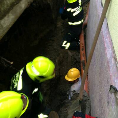 33-Jähriger bis zum Hals verschüttet