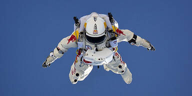 Baumgartner: 29,5 km im freien Fall