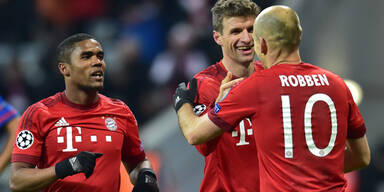 Douglas Costa Thomas Müller Arjen Robben