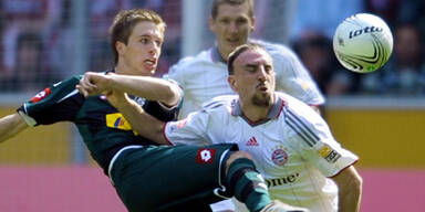 Bayern patzt - Schalke zieht gleich