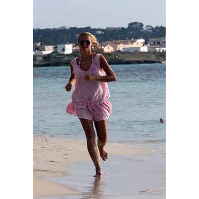 Süße Badenixe: Michelle Hunziker auf Formentera