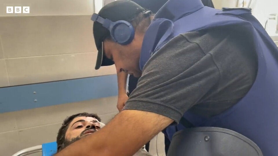 BBC-Reporter bricht im Spital in Gaza in Tränen aus