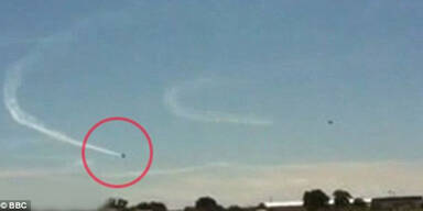 Kampfjet stürzt bei Flugshow ab