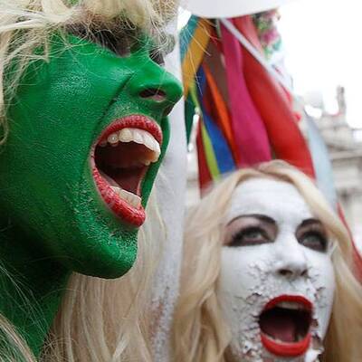 Nackter Protest gegen Silvio Berlusconi 