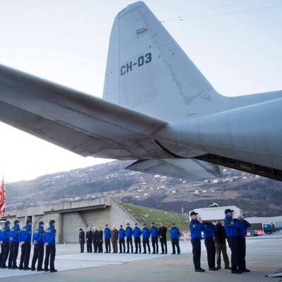 Transport der Todesopfer des Busunglücks 