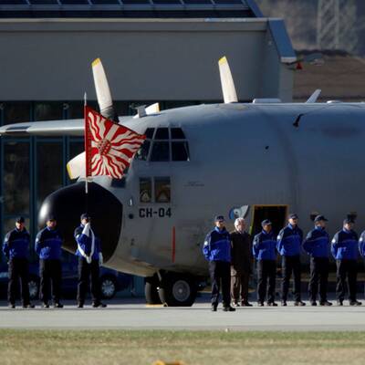Transport der Todesopfer des Busunglücks 