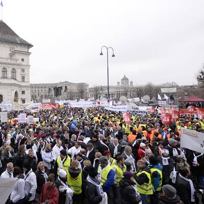 Großdemo der Beamten in Wien