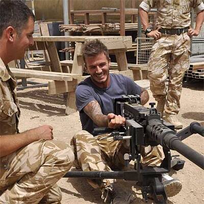 Beckham besucht britische Truppen