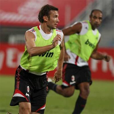 Beckham mit Milan in Dubai