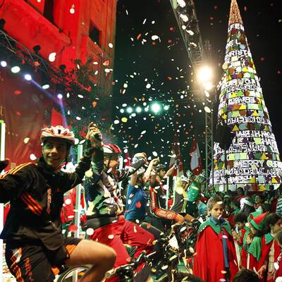 Die verrücktesten Christbäume der Welt