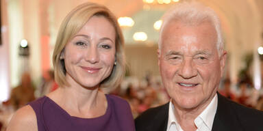 Stronach klagt eigene Tochter